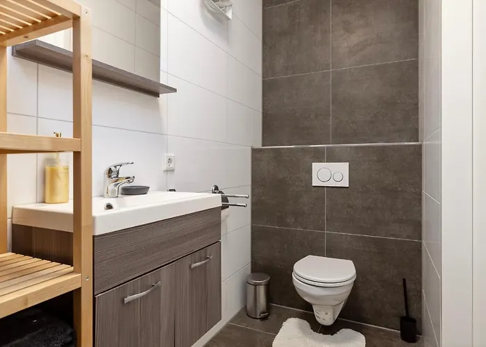 Hertog 1 Modern And Perfectly Located