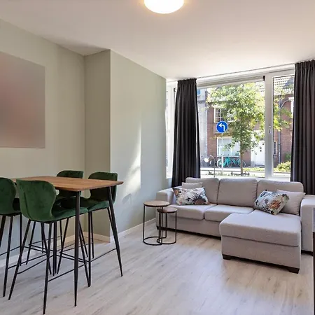 Daire Hertog 1 Modern And Perfectly Located